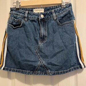 PacSun Woman’s Denim Mini Skirt Gold And White Side Stripes Sz 26